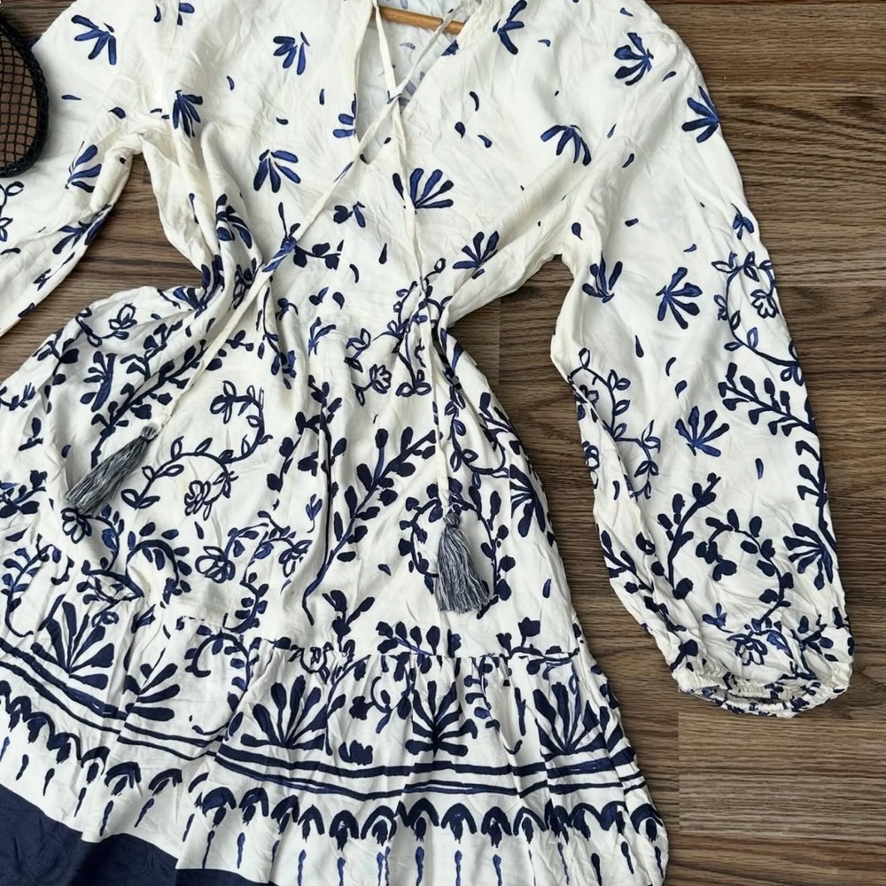 Zara Cream and Blue Patterned Blouse